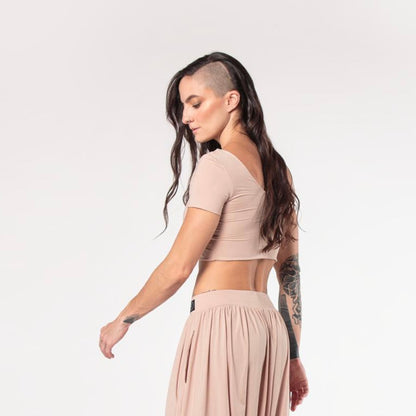 SLEEVE CROP TOP