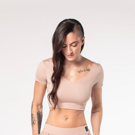 SLEEVE CROP TOP